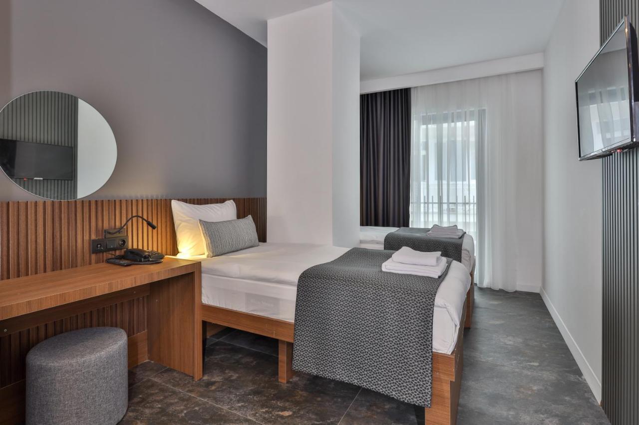 Wolf Of The City Hotel & Spa อันตัลยา ภายนอก รูปภาพ