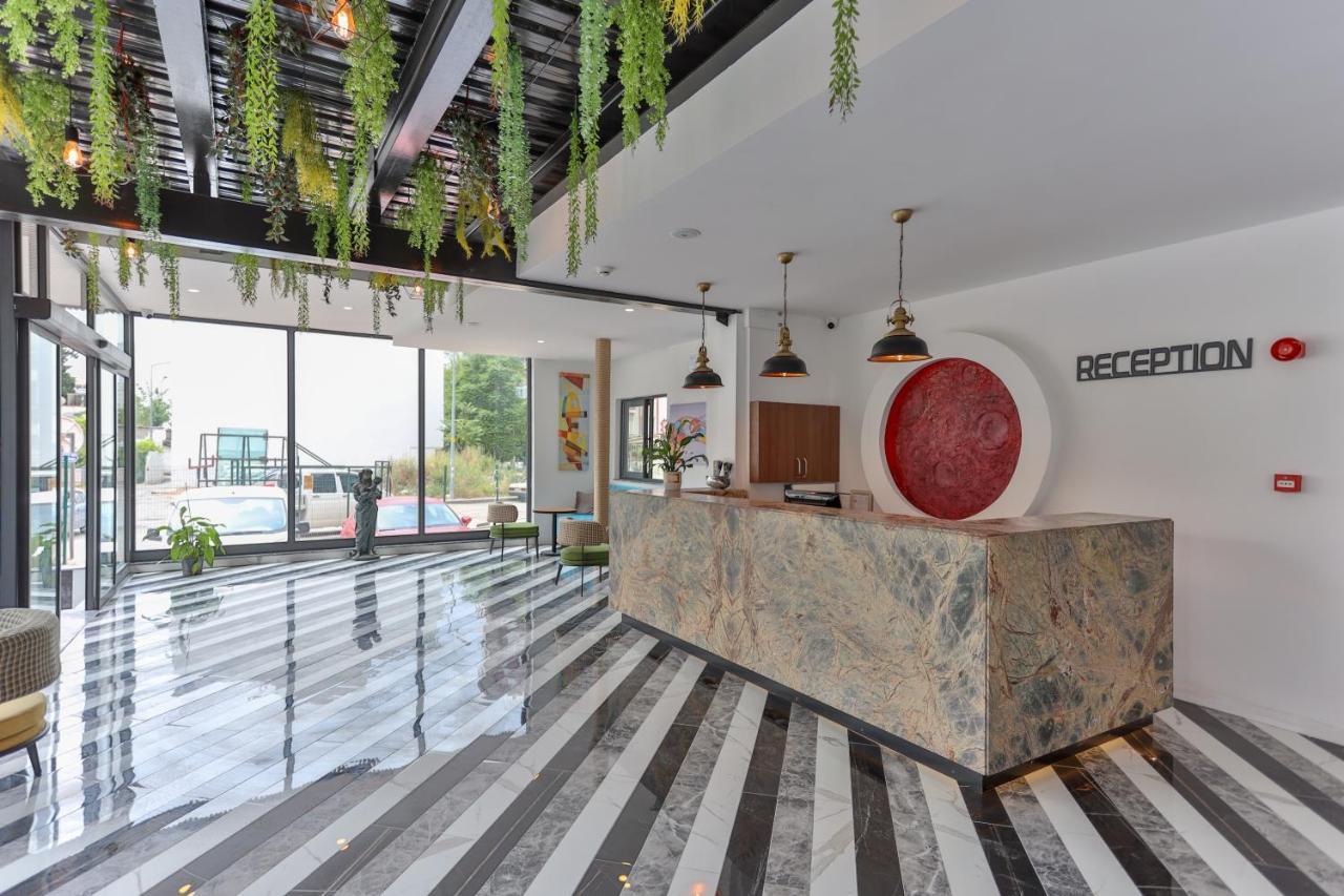 Wolf Of The City Hotel & Spa อันตัลยา ภายนอก รูปภาพ