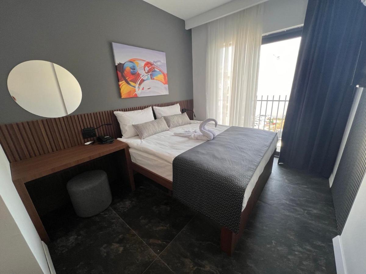 Wolf Of The City Hotel & Spa อันตัลยา ภายนอก รูปภาพ