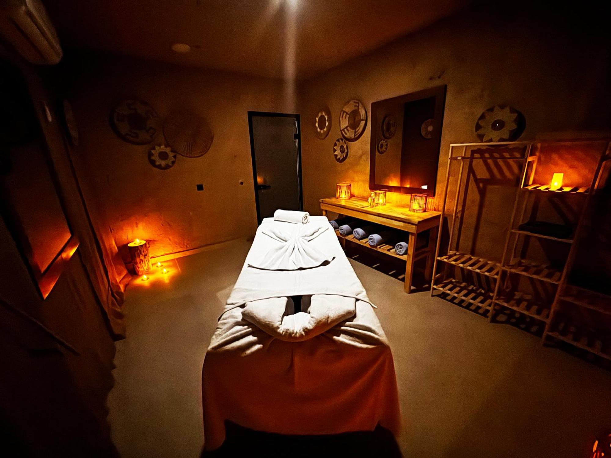 Wolf Of The City Hotel & Spa อันตัลยา ภายนอก รูปภาพ