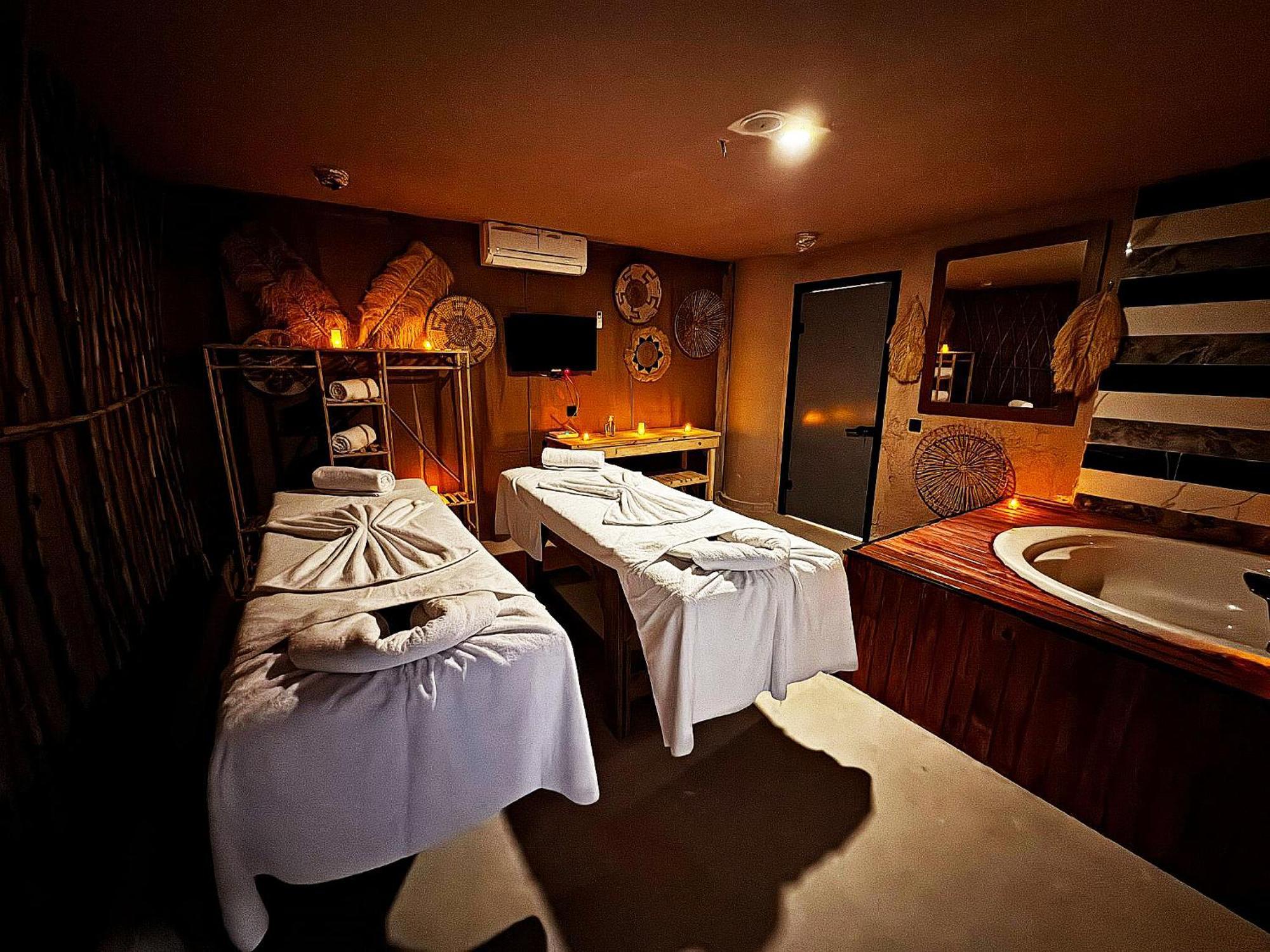 Wolf Of The City Hotel & Spa อันตัลยา ภายนอก รูปภาพ