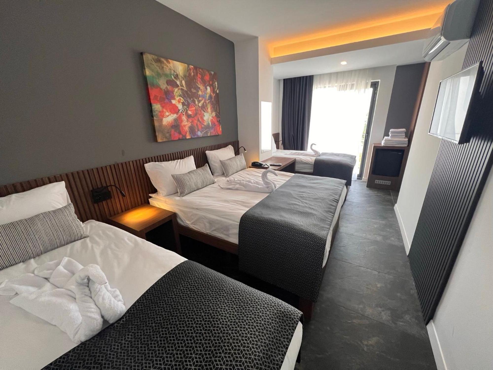 Wolf Of The City Hotel & Spa อันตัลยา ภายนอก รูปภาพ